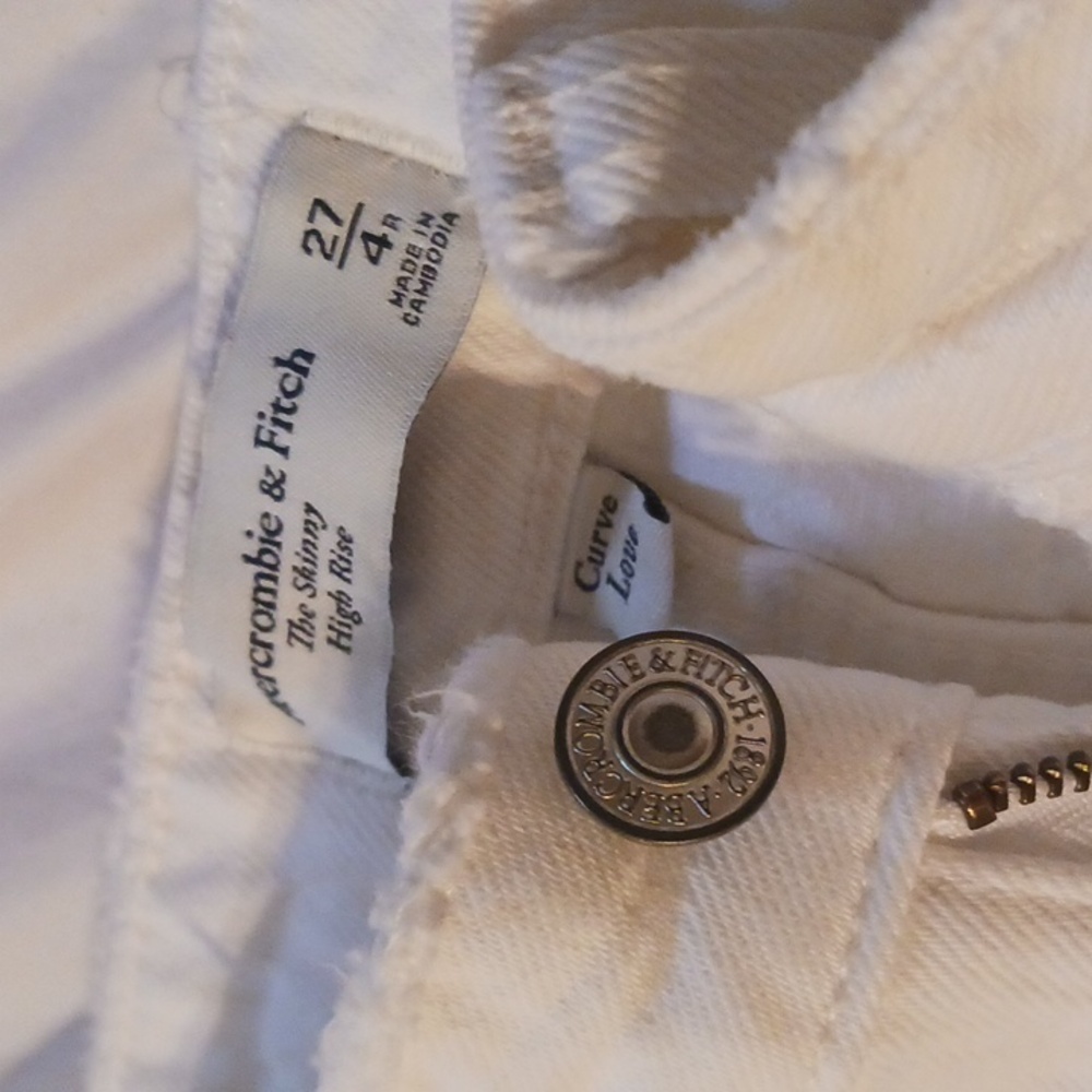 SOLD Abercrombie & Fitch  white Jeans NWOT